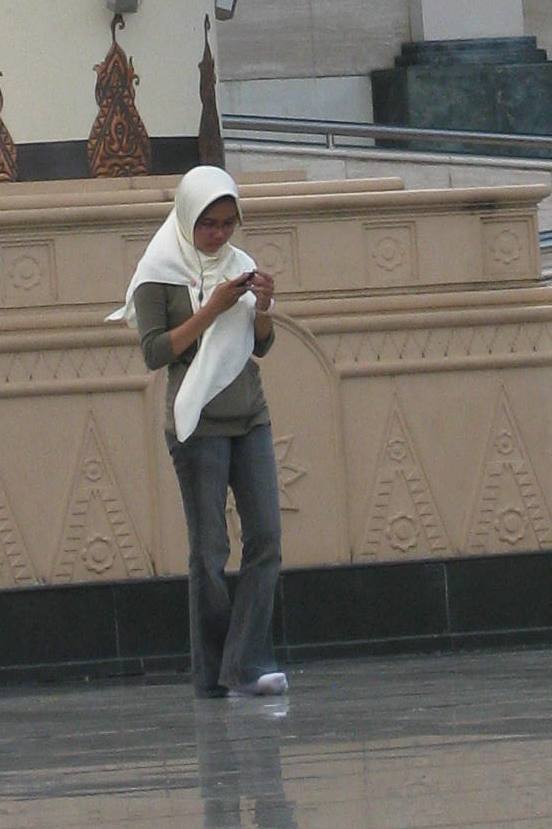 Lebih besar mana sih? :D
